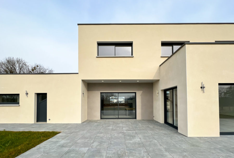 Villa d'architecte à vendre à VALLEROIS-LORIOZ - Agence immobilière Arrière-Cour - Spécialiste en immobilier de prestige et de caractère en Haute-Saône