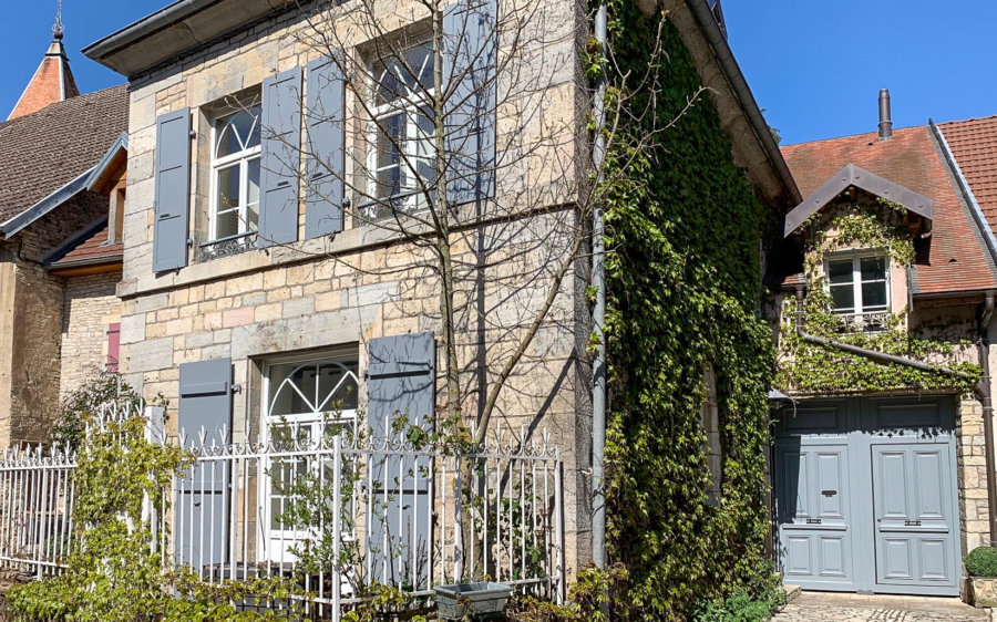 Maison à vendre À OISELAY - Agence immobilière Arrière-Cour - Spécialiste en immobilier de prestige et de caractère en Haute-Saône