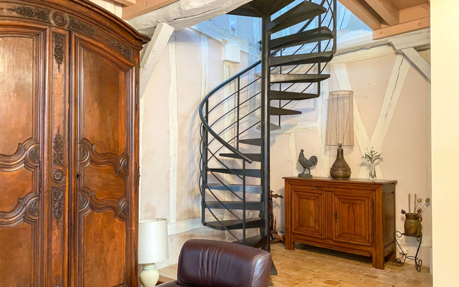 Escaliers en métal de l'Hôtel Particulier à vendre à Auxerre