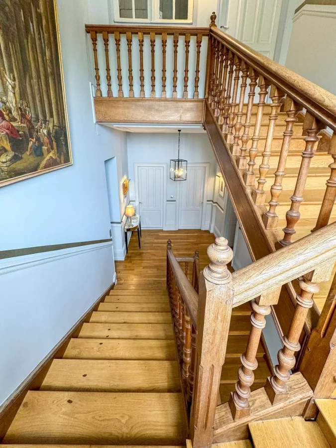 Escaliers de la maison de Maître à Vesoul – Arrière-Cour immobilier