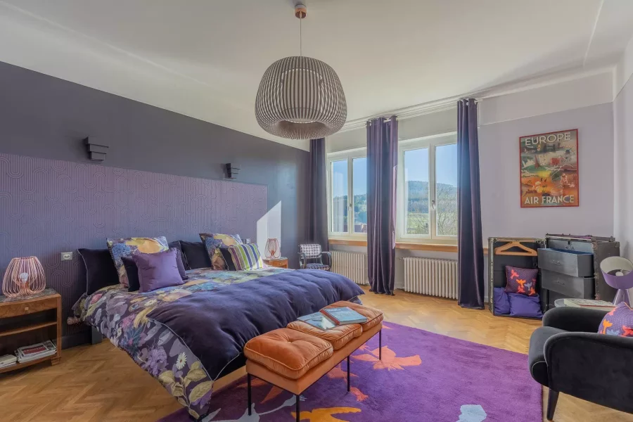 Chambre violette de la Villa proche d'Épinal - Arrière-Cour immobilier, agence immobilière dans les Vosges