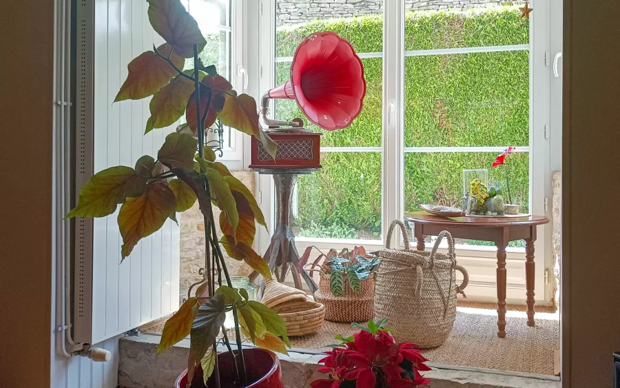 Décorations intérieures de l'ancienne ferme restaurée en Haute-Saône - Arrière-Cour, agence immobilière spécialisée en Haute-Saône