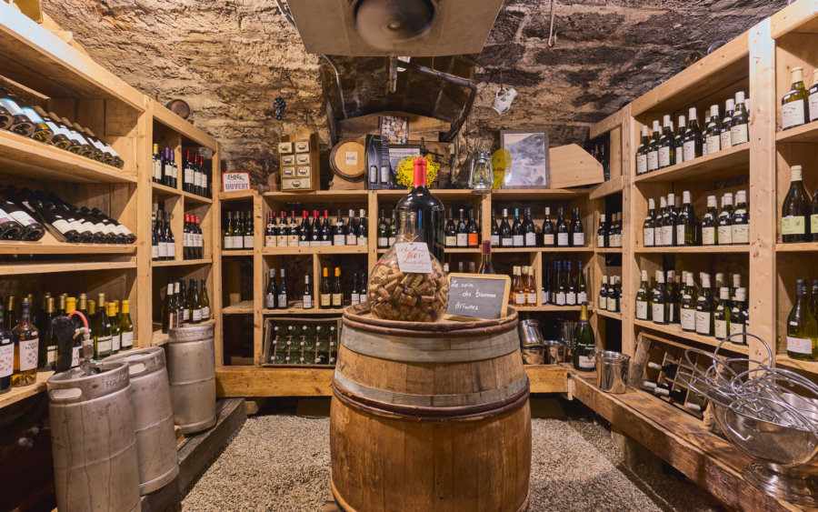 Cave à vins de l'Auberge dans la Vallée de Cusance à vendre - Arrière-Cour, agence immobilière spécialisée en Bourgogne Franche-Comté