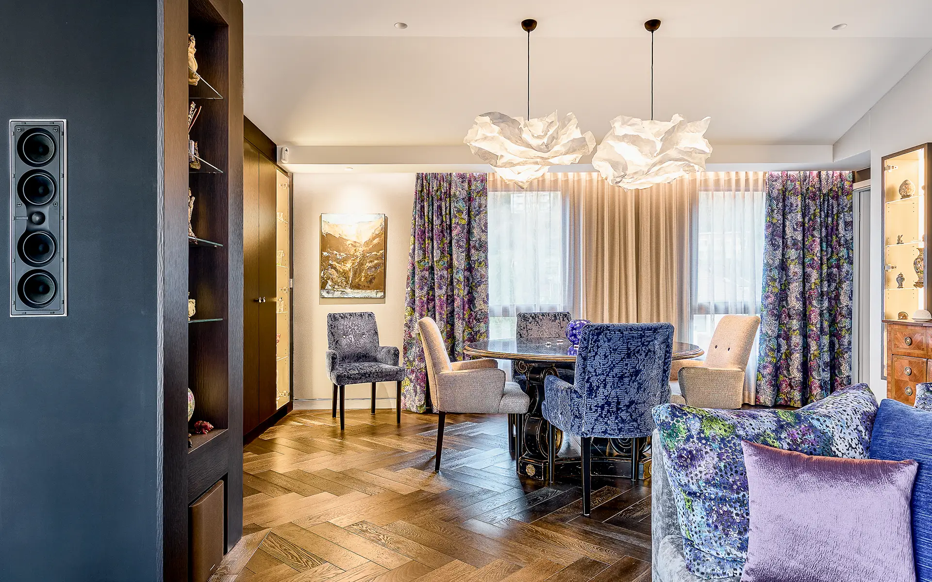 Pièce à vivre de l'appartement haut de gamme à Besançon à vendre - Arrière-Cour, agence immobilière spécialisée dans le Doubs