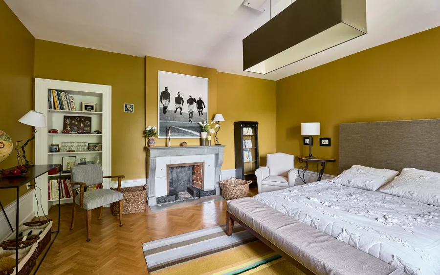 Chambre de la demeure de prestige à Dampierre-sur-Salon à vendre - Arrière-Cour, agence immobilière spécialisée en Haute-Saône