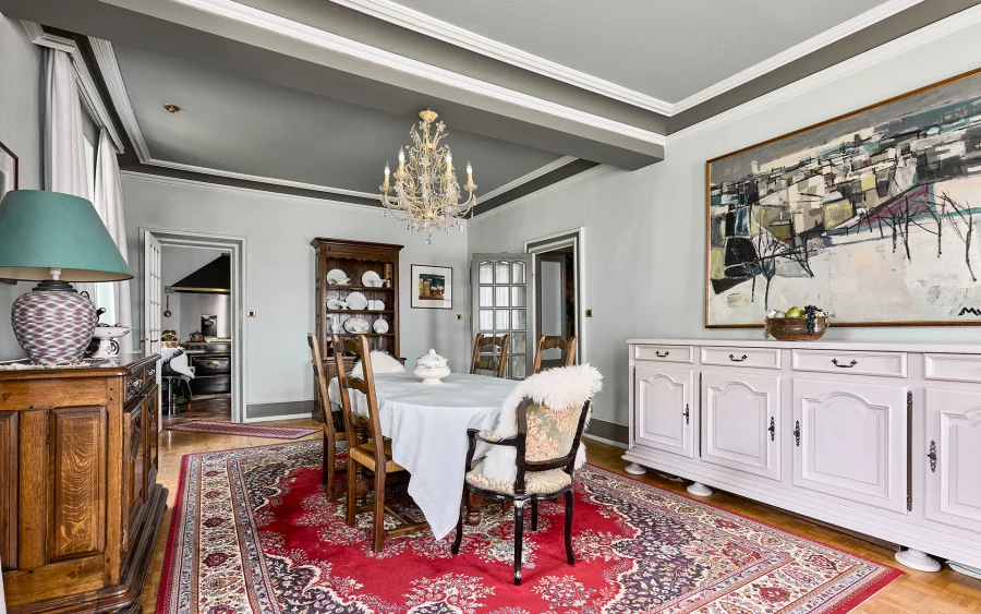 Salle à manger - maison de maître à Montreux-Château à vendre - Arrière-Cour, agence immobilière spécialisée dans le Territoire de Belfort