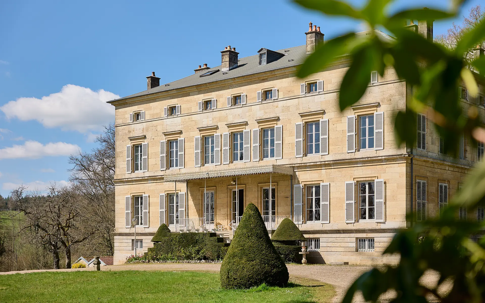 Château à Andelarre - Arrière-Cour, agence immobilière spécialisée en Haute-Saône