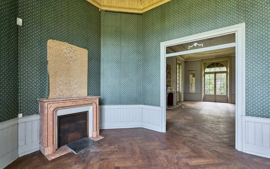 Grande pièce du château d'exception en Haute-Savoie à vendre - Arrière-Cour, agence immobilière spécialisée en Haute-Savoie