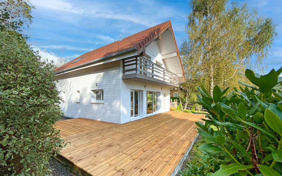 Chalet moderne avec spa au coeur des Hautes-Vosges à vendre - Arrière-Cour, agence immobilière spécialisée en Mayenne