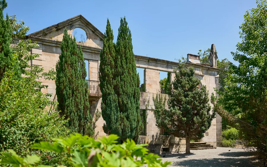 Chapelle de la maison de maître avec gîte et étang à Lure à vendre - Arrière-Cour, agence immobilière spécialisée en Haute-Saône