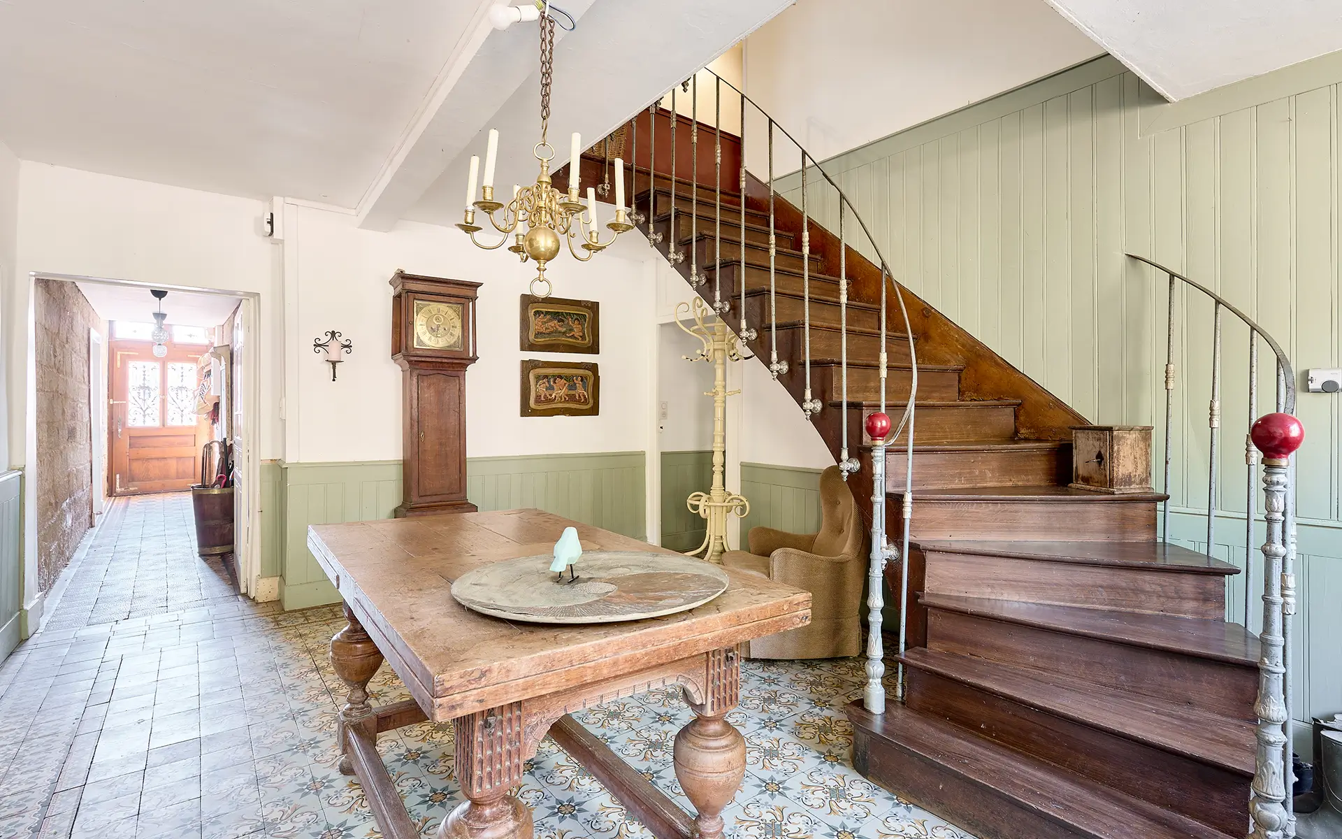 Entrée de la maison de charme à Passavant la Rochère à vendre - Arrière-Cour, agence immobilière spécialisée en Haute-Saône