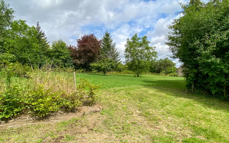 Jardin du gites de caractère proche de Langres à vendre - Arrière-Cour, agence immobilière spécialisée dans en Haute-Marne