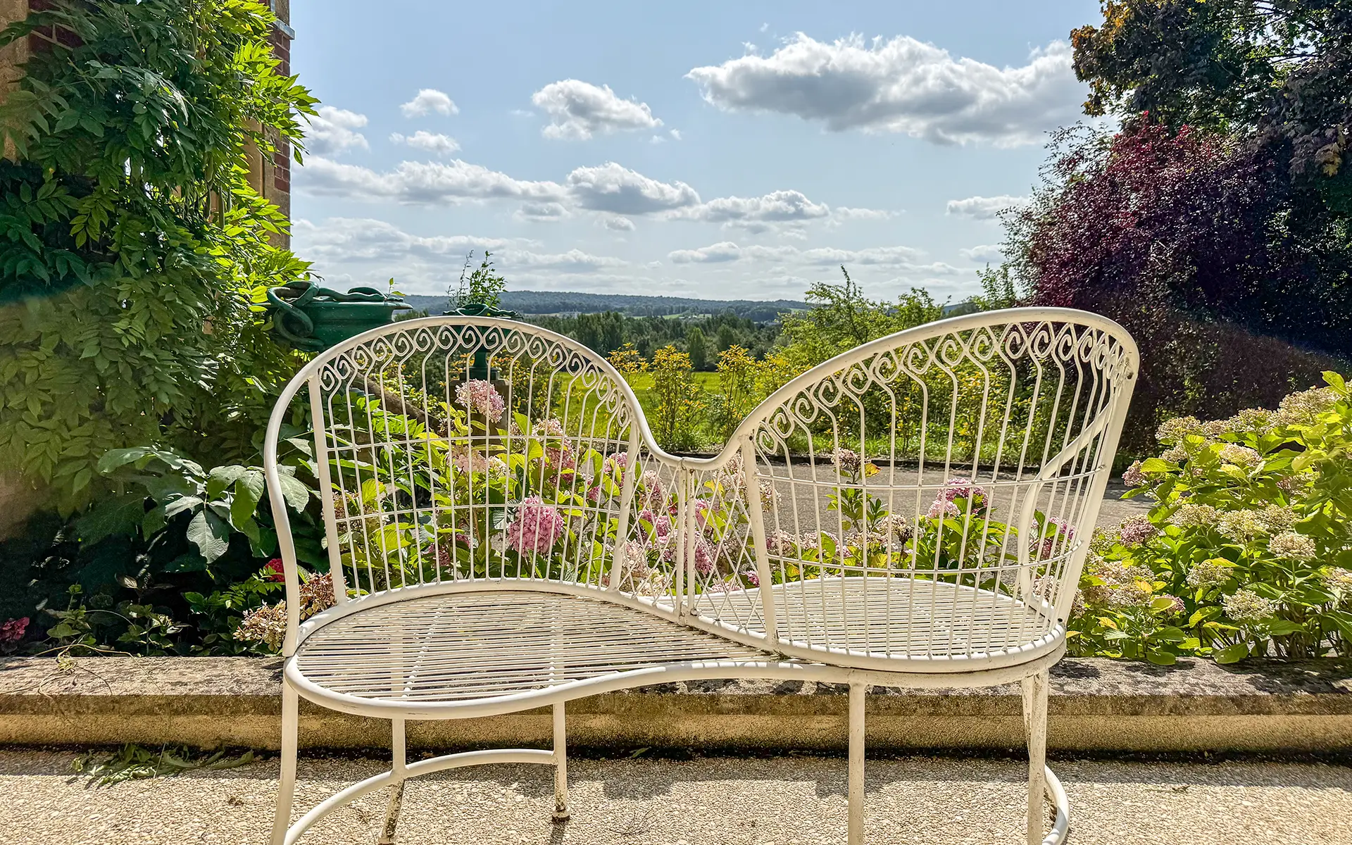 Jardin de la maison de maître proche Sedan à vendre - Arrière-Cour, agence immobilière spécialisée dans les Ardennes
