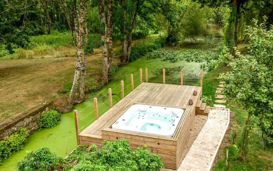 Spa du moulin proche de Sancerre à vendre - Arrière-Cour, agence immobilière spécialisée dans le Cher