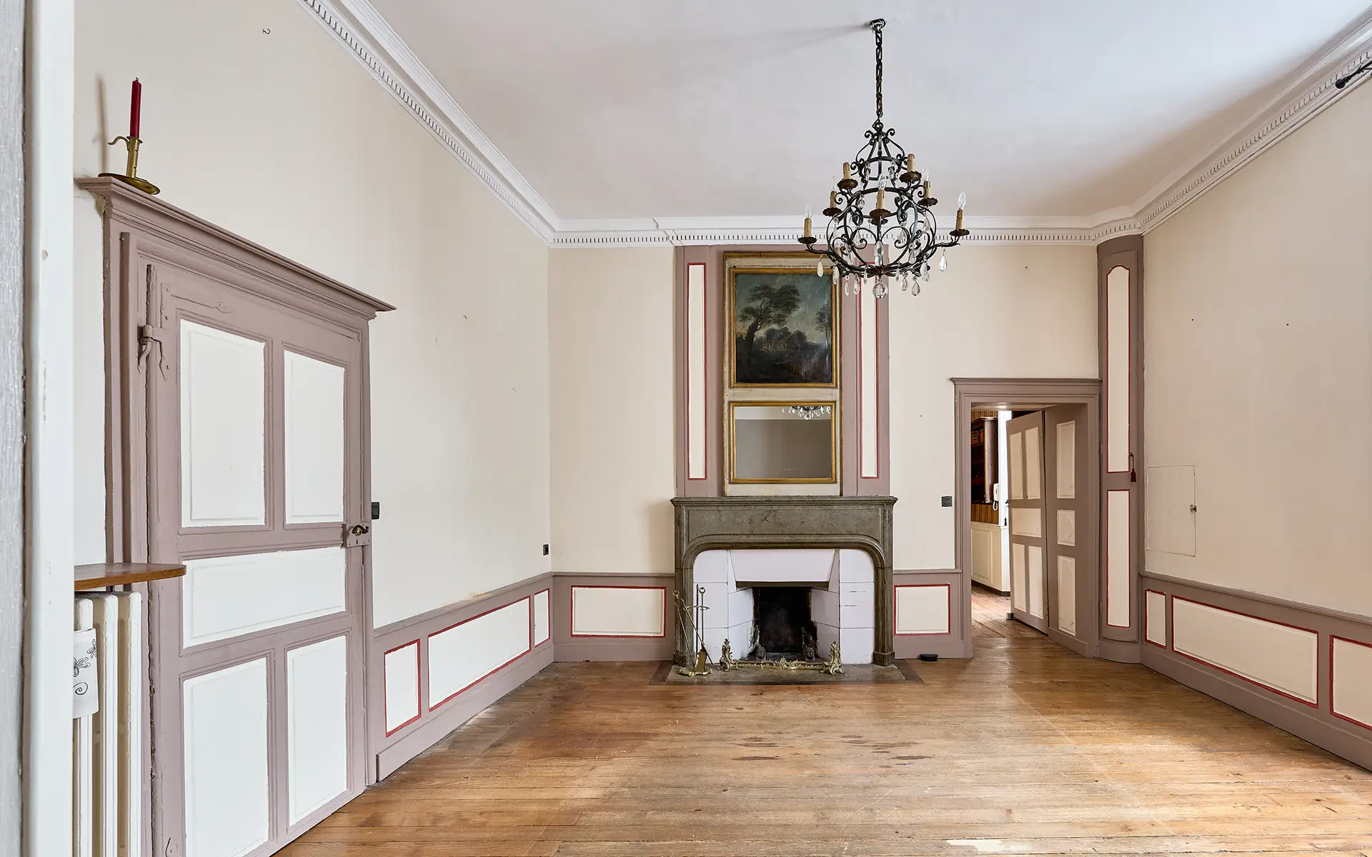 Chambre de la maison de maître à Baume-les-Dames à vendre - Arrière-Cour, agence immobilière spécialisée dans le Doubs