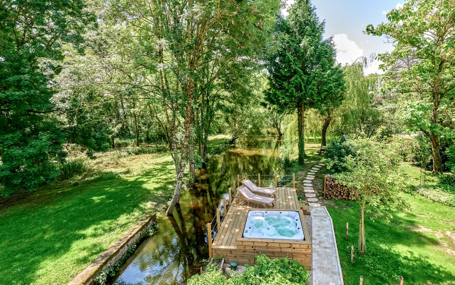 Spa du moulin proche de Sancerre à vendre - Arrière-Cour, agence immobilière spécialisée dans le Cher