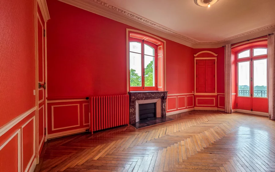 Salon de la maison de maître à Chaumont à vendre - Arrière-Cour, agence immobilière spécialisée en Haute-Marne