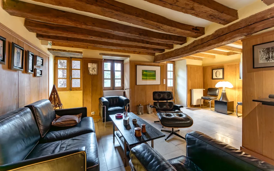 Pièce à vivre de la maison ancienne en Bourgogne - à vendre - Arrière-Cour, agence immobilière spécialisée en Bourgogne