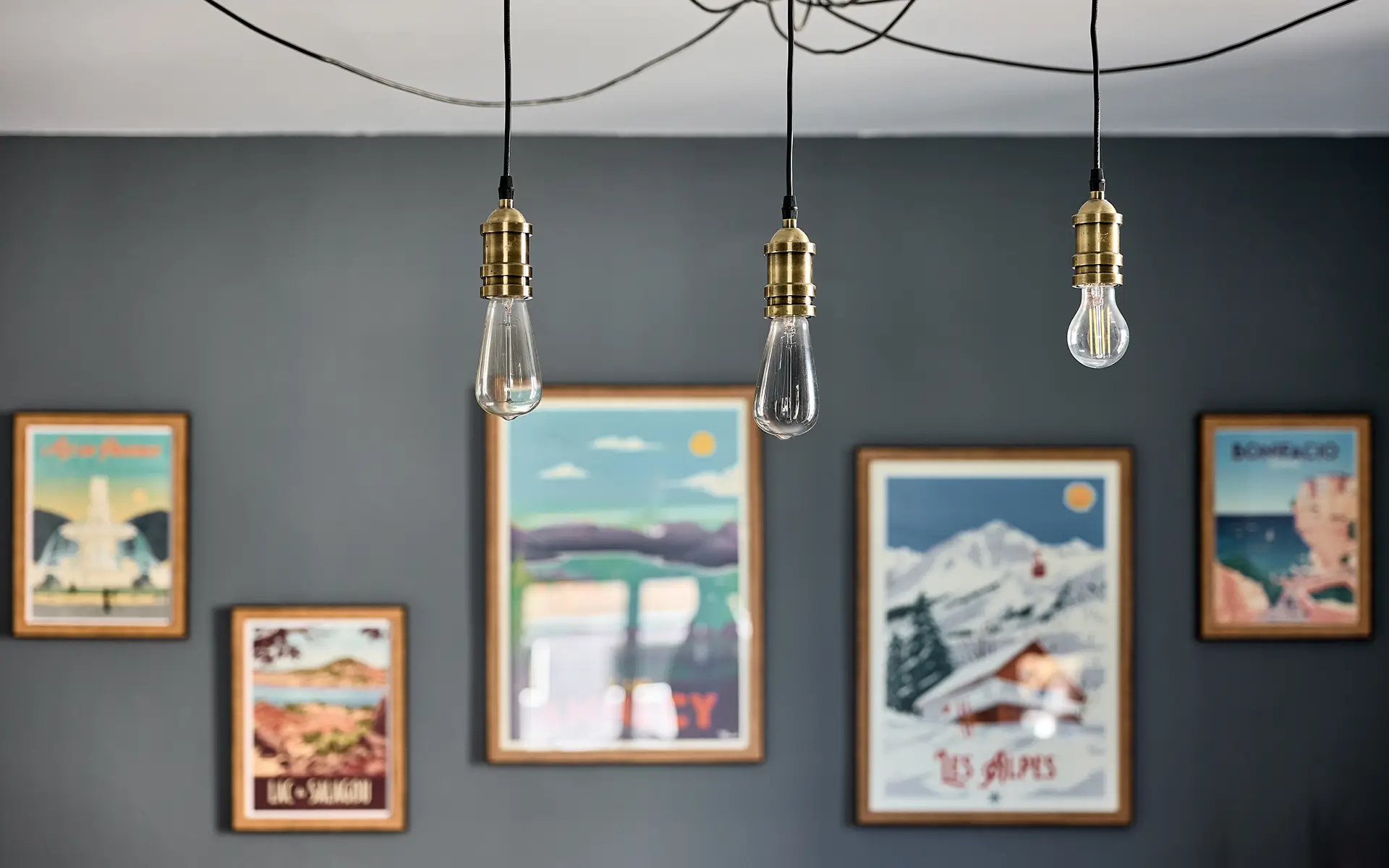 Décor de la maison de maître en centre-ville de Lons-le-Saunier à vendre - Arrière-Cour, agence immobilière spécialisée dans le Jura