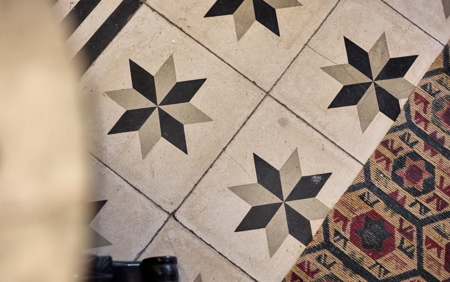 Détail de la maison de caractère à Bussurel, proche de Montbéliard à vendre - Arrière-Cour, agence immobilière spécialisée en Haute-Saône