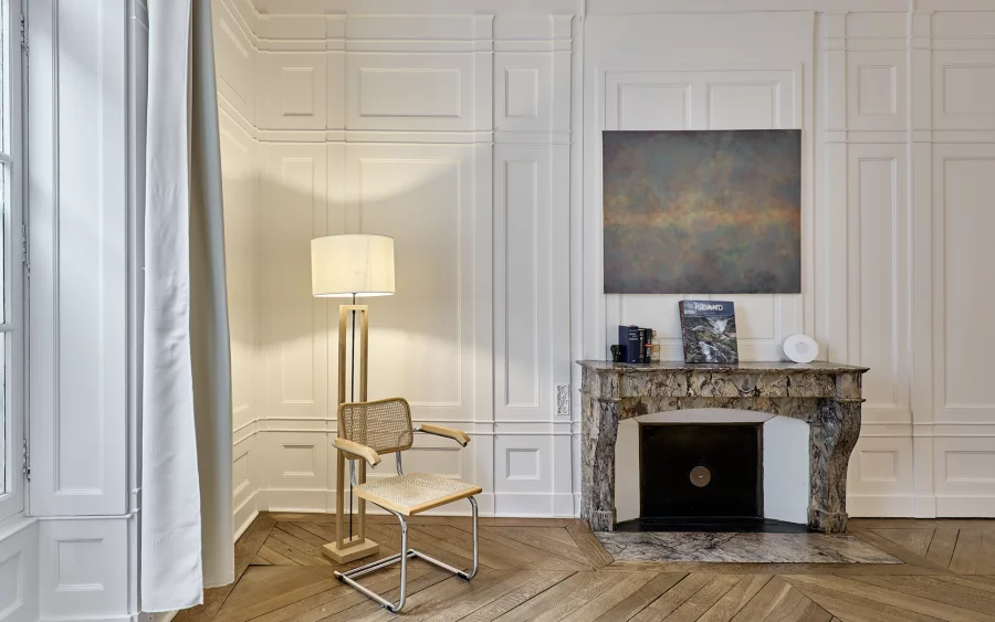 Cheminée de l'appartement ancien au cœur de Besançon à vendre - Arrière-Cour, agence immobilière spécialisée dans le Doubs