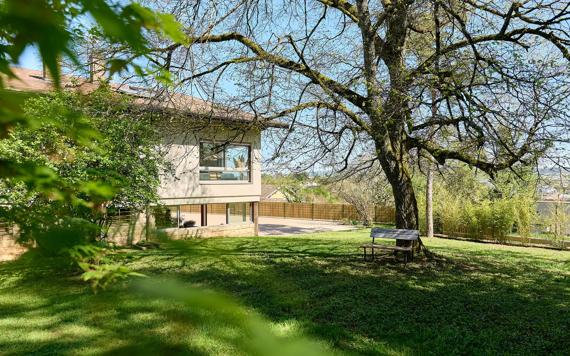 Nature de la maison avec piscine à Besançon à vendre - Arrière-Cour, agence immobilière spécialisée dans le Doubs
