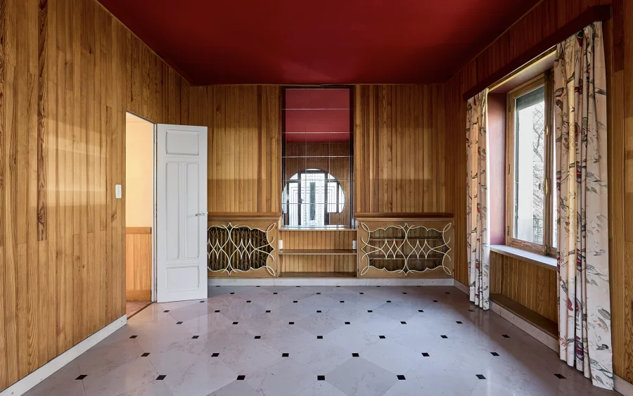 Chambre de la maison Art Déco des années 1930 en centre-ville de Vesoul à vendre - Arrière-Cour, agence immobilière spécialisée en Haute-Saône