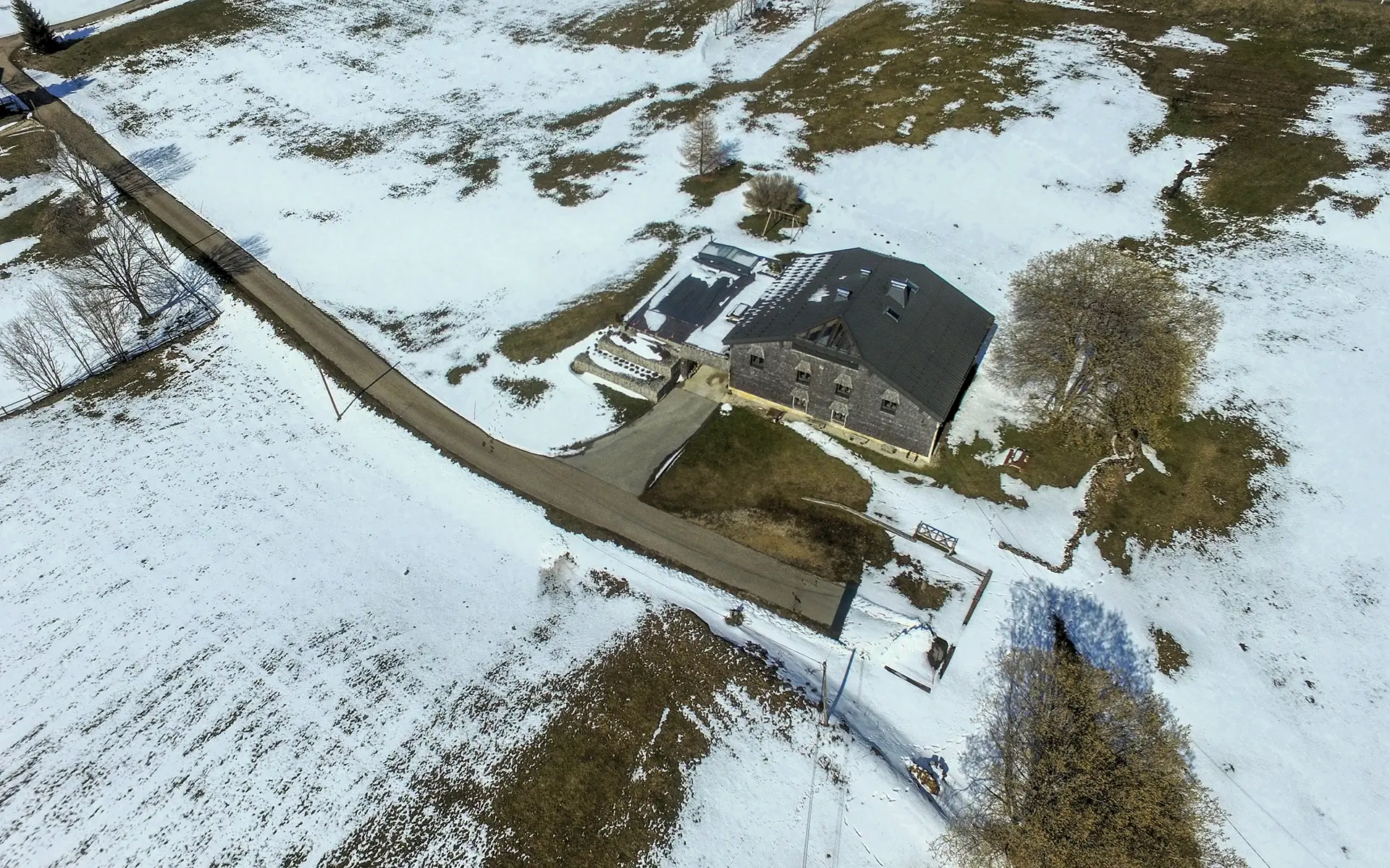 Ferme rénovée aux Rousses dans le Jura à vendre - Arrière-Cour, agence immobilière spécialisée dans le Jura