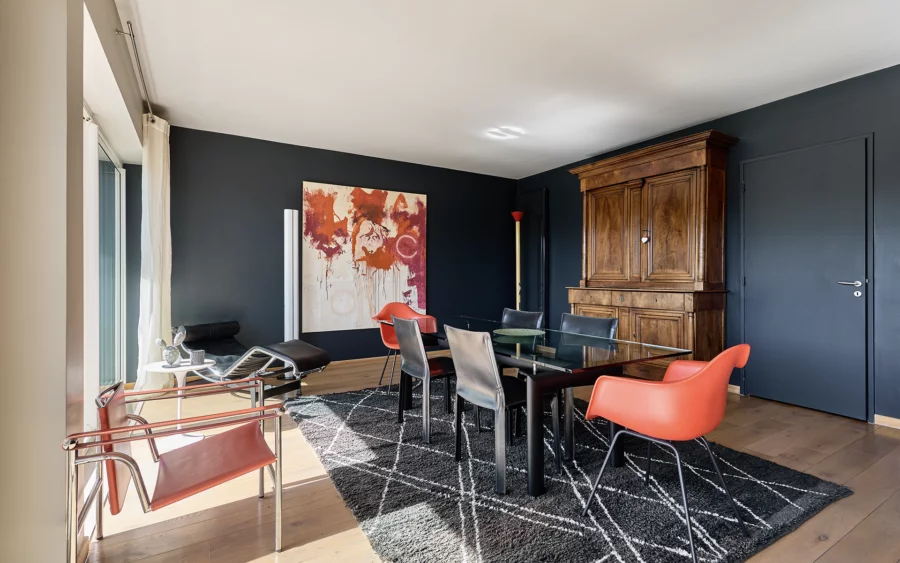 Pièce à vivre d'un rooftop avec terrasse à Besançon à vendre - Arrière-Cour, agence immobilière spécialisée dans le Doubs