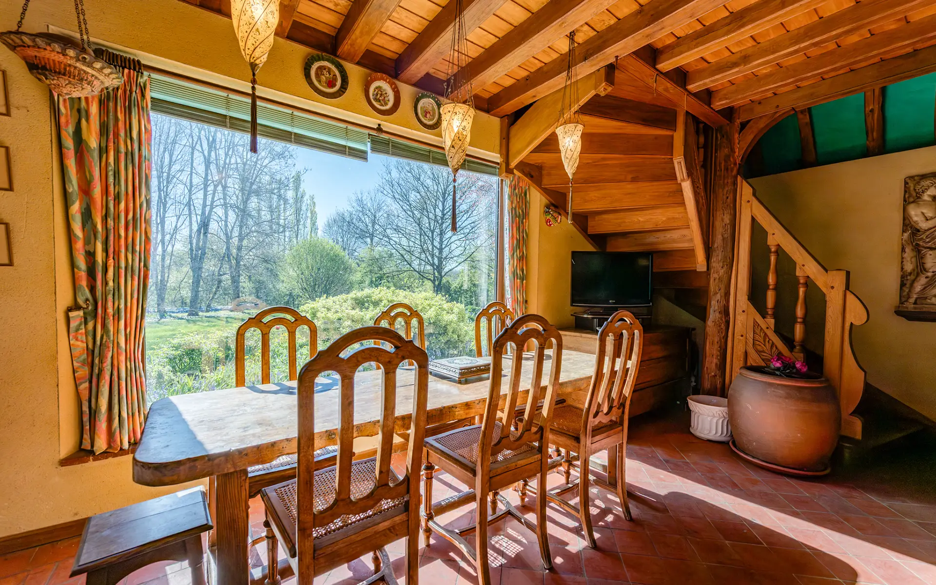 Salle à manger de la maison en ossature bois à Assenay à vendre - Arrière-Cour, agence immobilière spécialisée dans l'Aube