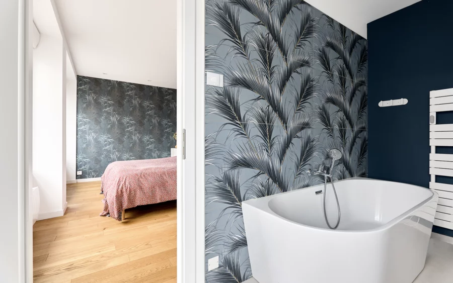 Suite parentale de l'appartement rénové avec terrasse Besançon à vendre - Arrière-Cour, agence immobilière spécialisée dans le Doubs