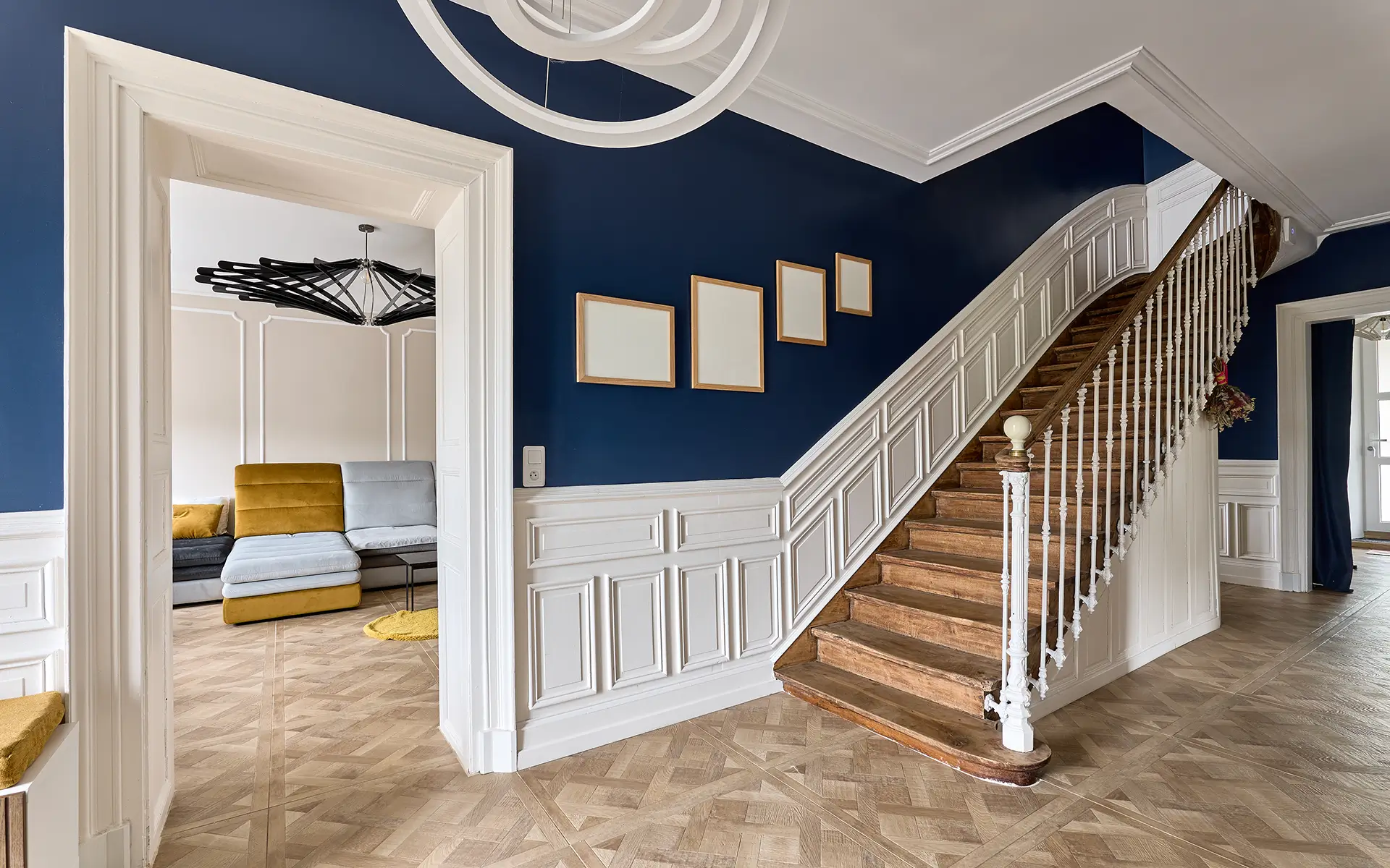 Entrée de la maison de maître rénovée à Roppe à vendre - Arrière-Cour, agence immobilière spécialisée dans le Territoire de Belfort