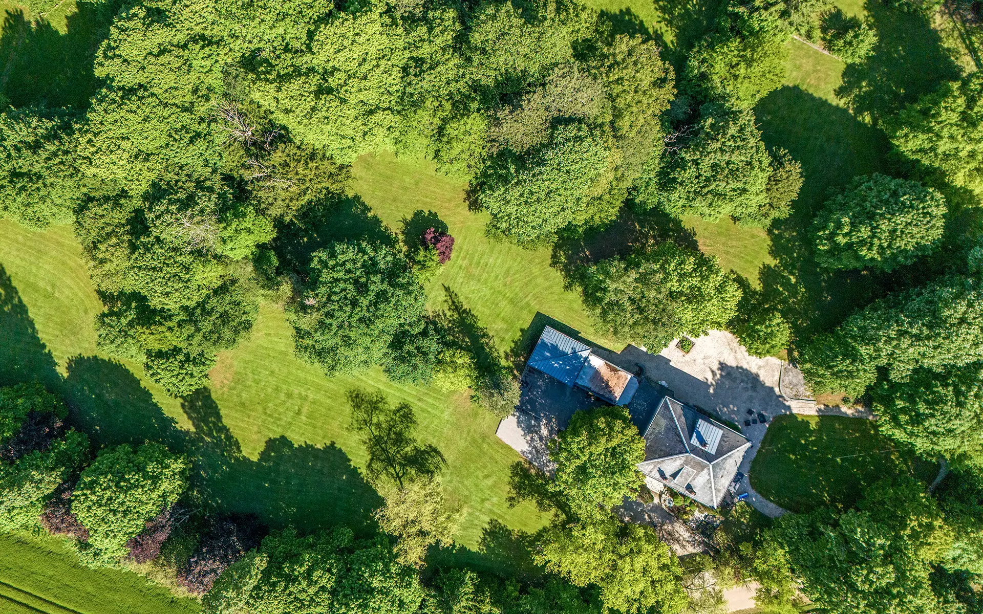 Maison de maître aux portes de Besançon à vendre - Arrière-Cour, agence immobilière spécialisée dans le Doubs