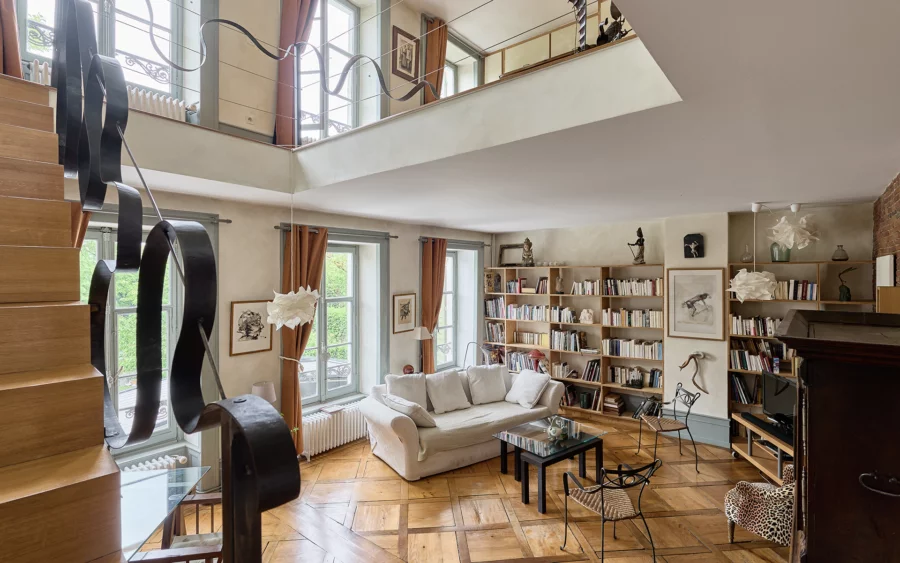 Séjour de la maison du XVIIIe siècle à Montbéliard à vendre - Arrière-Cour, agence immobilière spécialisée dans le Doubs