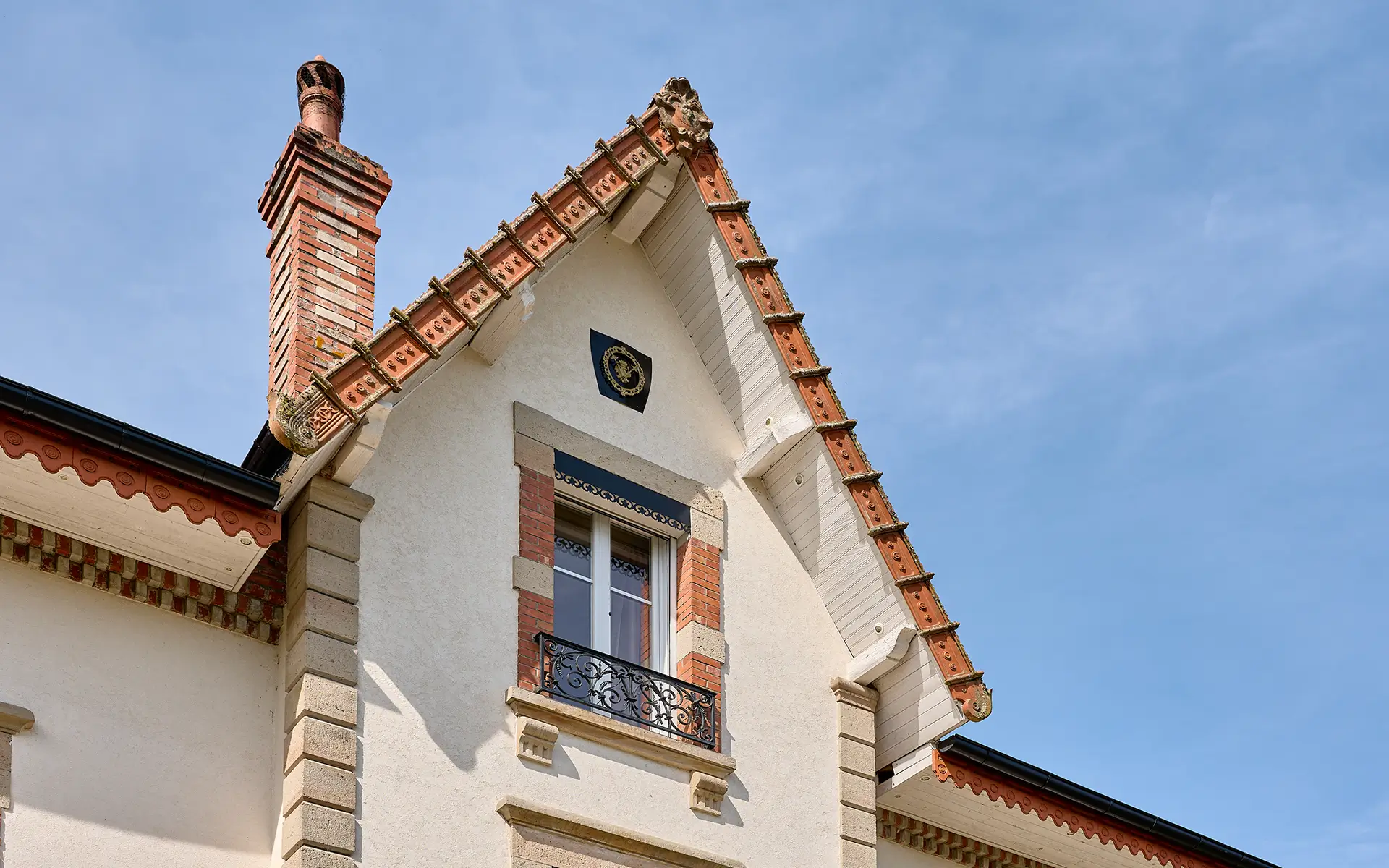 Toiture de la maison de maître à Passavant-la-Rochère à vendre - Arrière-Cour, agence immobilière spécialisée en Haute-Saône