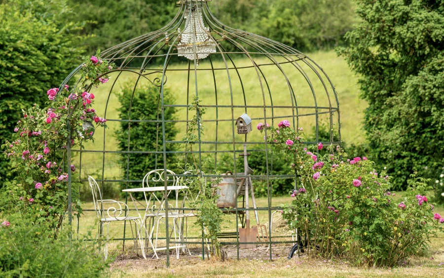 Jardin du manoir de caractère en Haute-Marne à vendre - Arrière-Cour, agence immobilière spécialisée dans la Haute-Marne