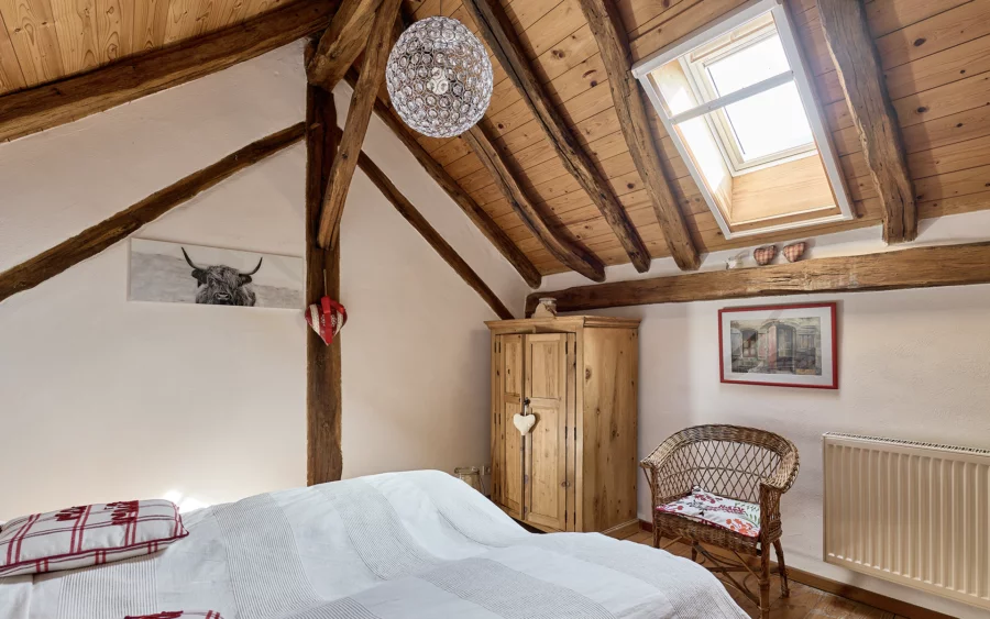 Chambre de la propriété de campagne en Haute-Saône à vendre - Arrière-Cour, agence immobilière spécialisée en Haute-Saône