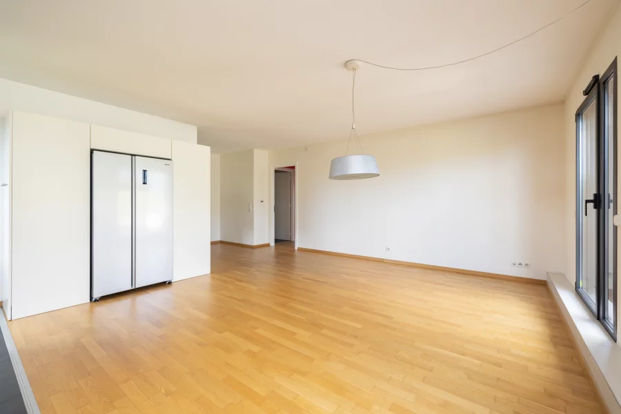 Cuisine de l'appartement familial aux portes de Genève à vendre - Arrière-Cour, agence immobilière spécialisée dans l'Ain