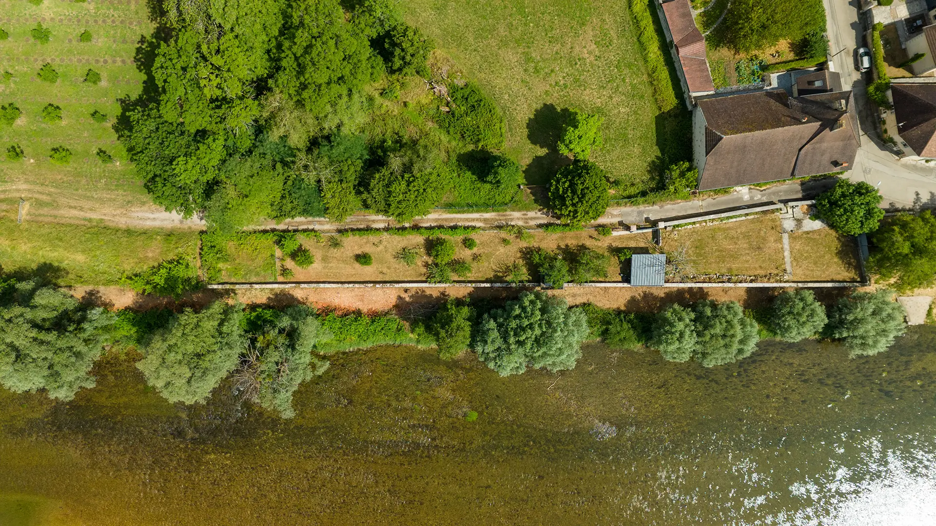 Maison en pierre à Port-Lesney à vendre - Arrière-Cour, agence immobilière spécialisée dans le Jura