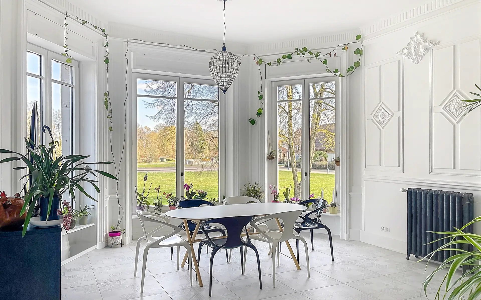 Séjour de l'appartement de prestige au château à vendre - Arrière-Cour, agence immobilière spécialisée dans le Territoire de Belfort