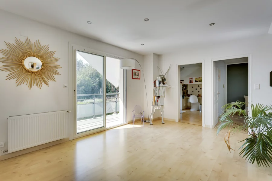 Mezzanine de la maison familiale avec piscine à Besançon à vendre - Arrière-Cour, agence immobilière spécialisée dans le Doubs