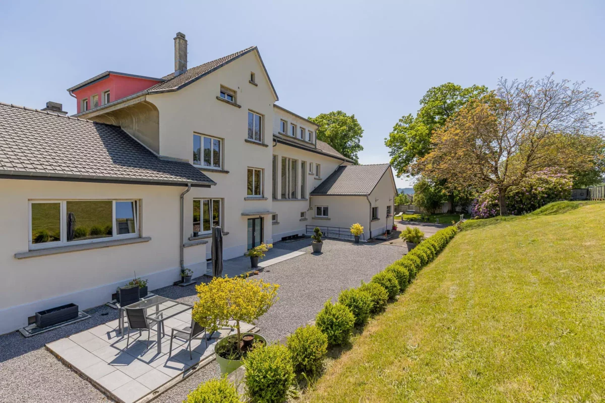 Espace extérieur de la Villa proche d'Épinal - Arrière-Cour immobilier, agence immobilière dans les Vosges