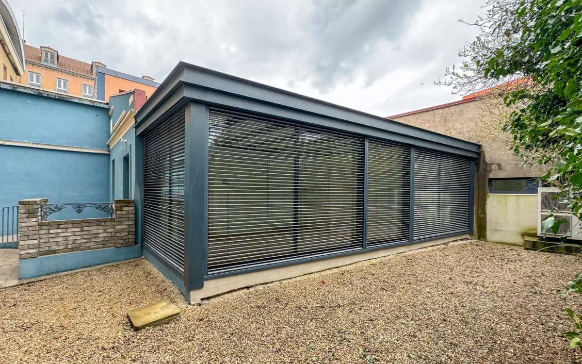 Véranda du Local commercial à Belfort - Arrière-Cour immobilier