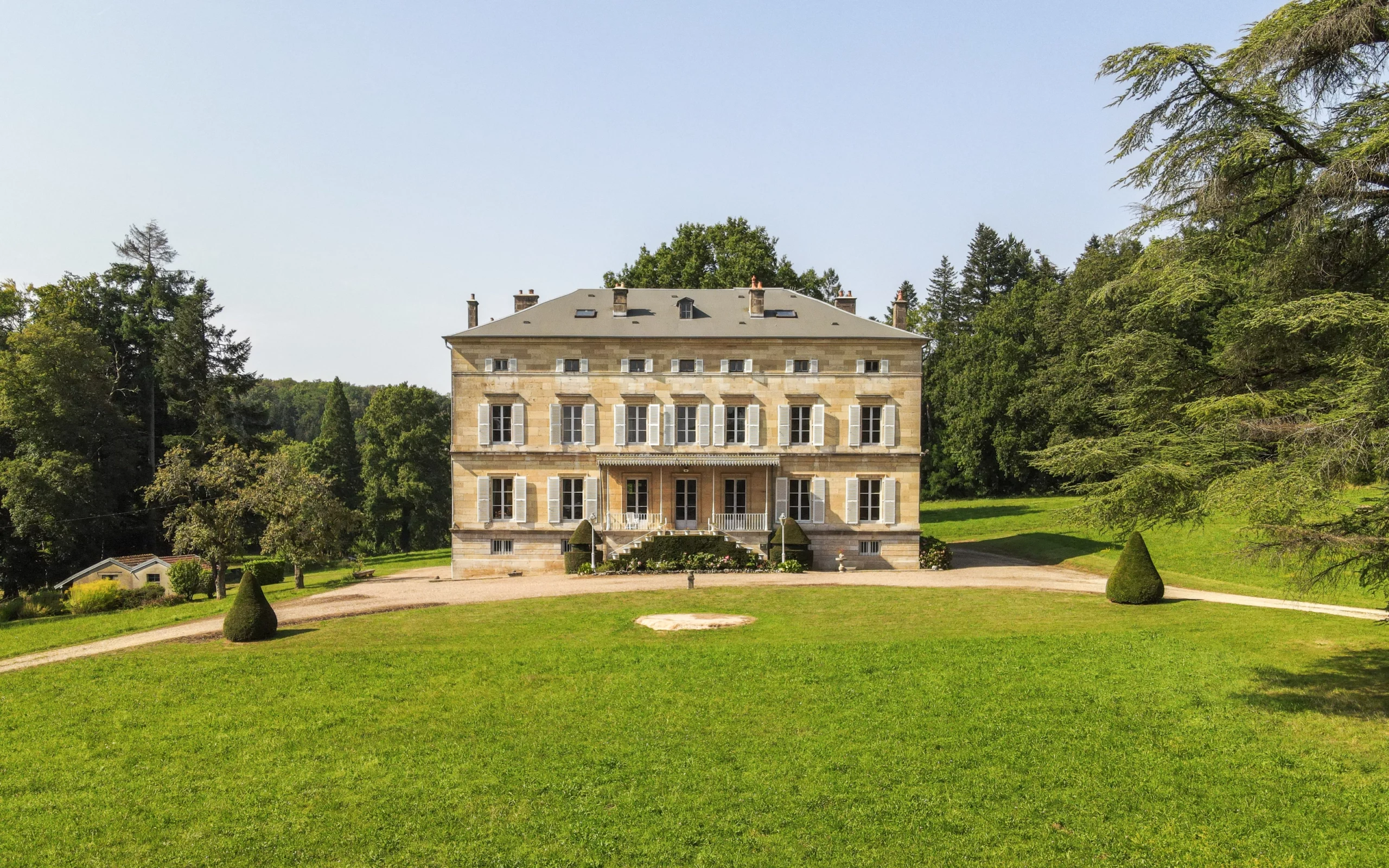 Demeure de caractère au cœur d’un parc arboré