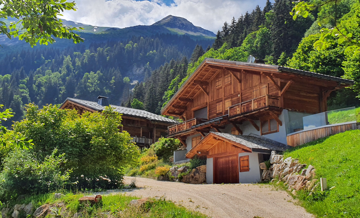 Chalet de caractère en bois au cœur des montagnes de Haute-Savoie